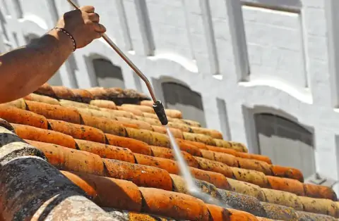 Nettoyage de toitures - Lavilletertre